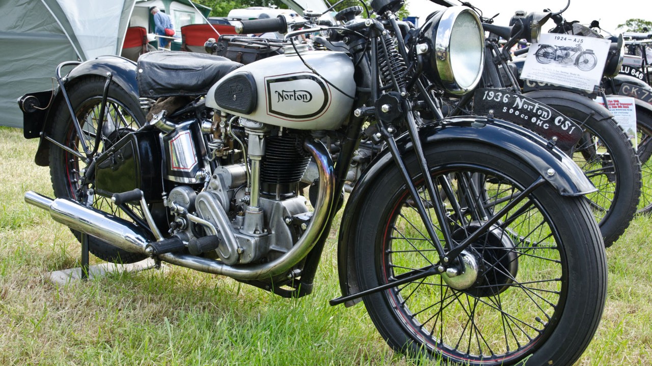 A 1936 Norton CS1