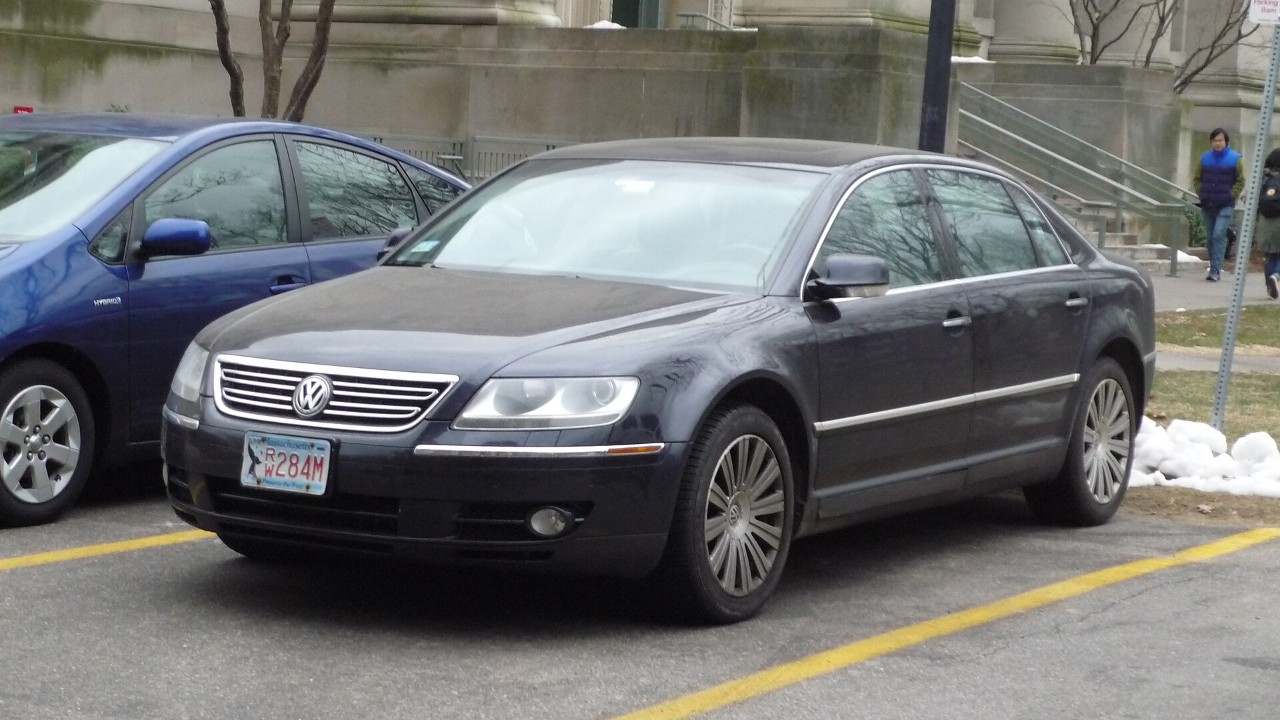A Volkswagen Phaeton W12