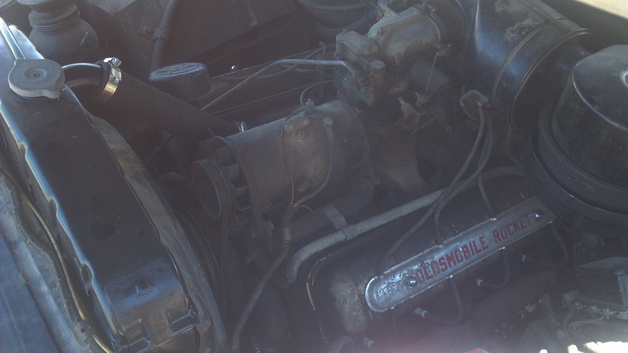 A 1949 Oldsmobile Rocket V8 engine