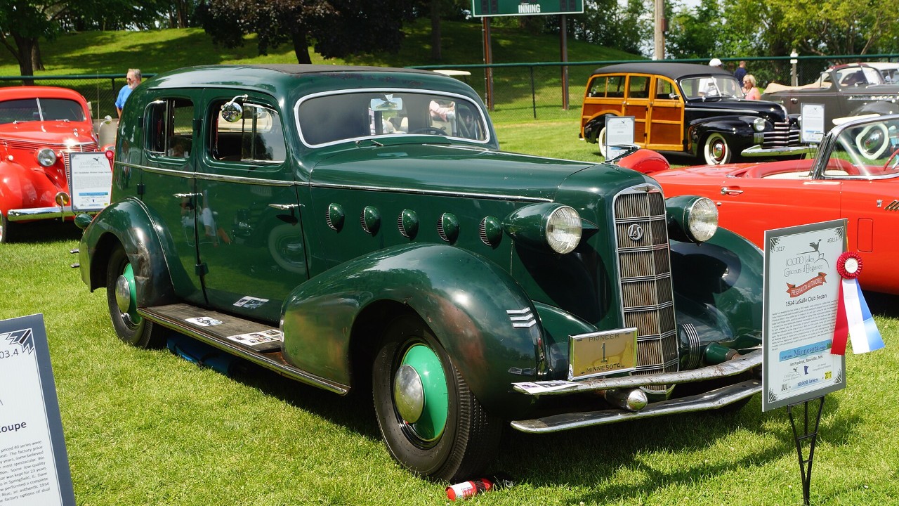 A 1934 LaSalle club sedan