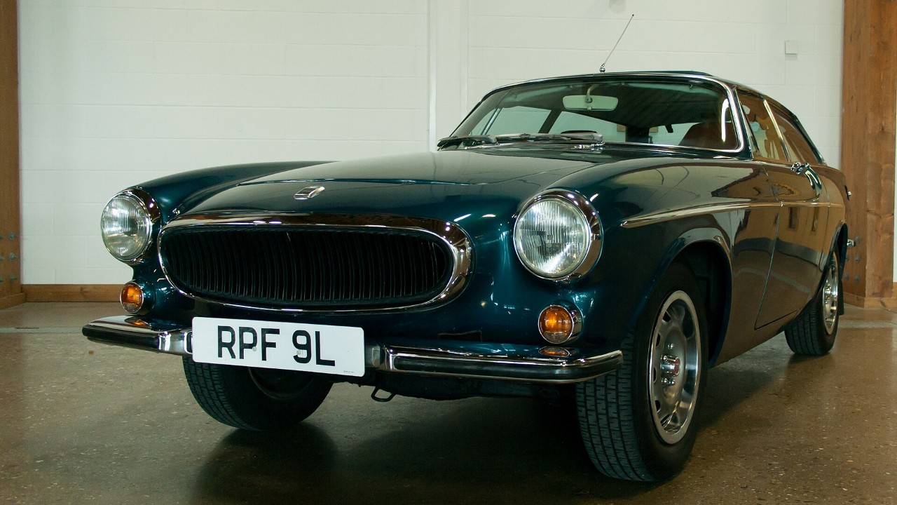 A Volvo 1800ES