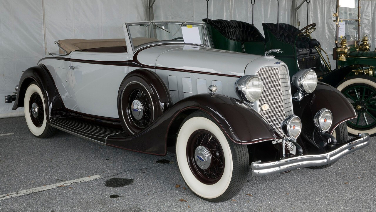 A 1934 Lincoln Model KA Coupe Roadster