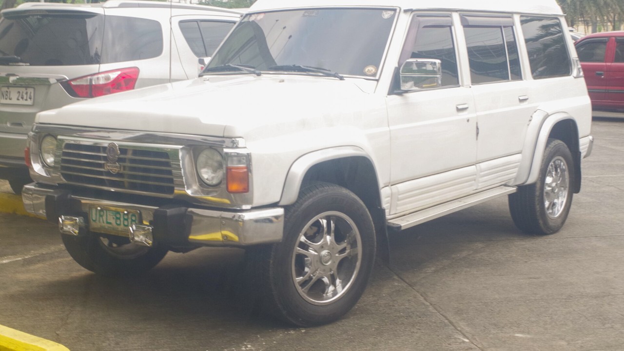 A 1996 Nissan Patrol Y60 Safari, a TD42 application