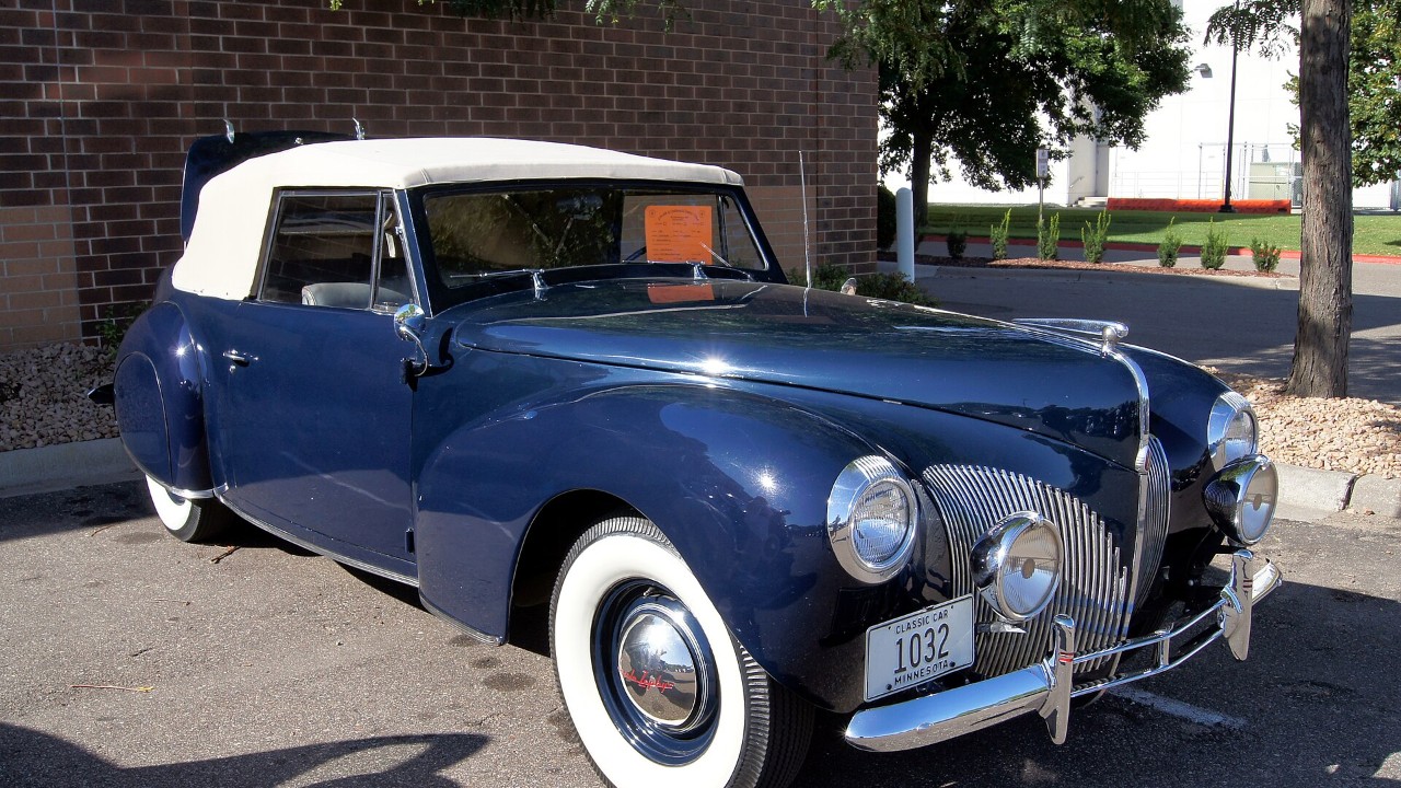 8 Lincoln V12 cars from the 1932 KB to the 1948 Continental