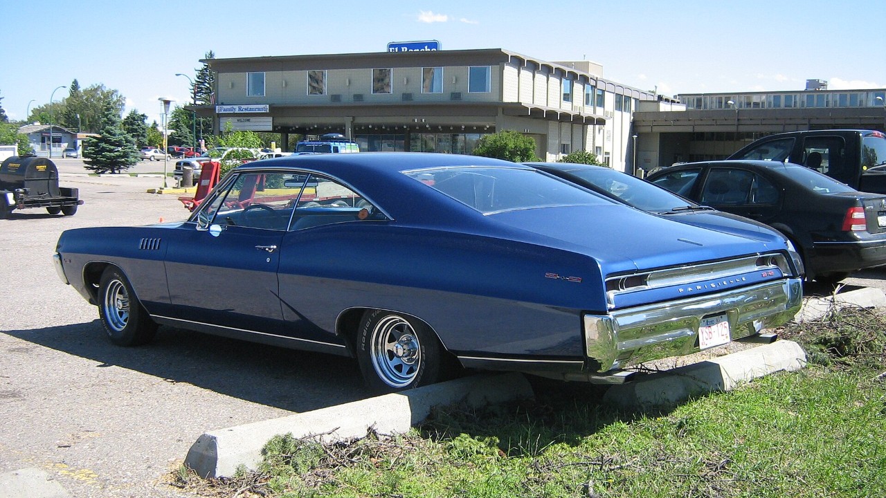 A blue 1967 Pontiac Parisienne 2+2