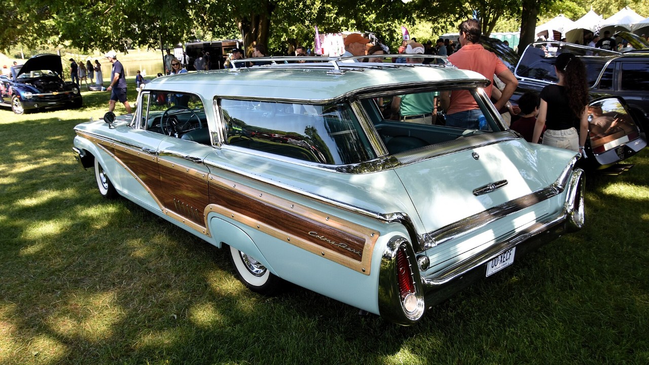 A 1960 Mercury Colony Park, the year after the 1959 car