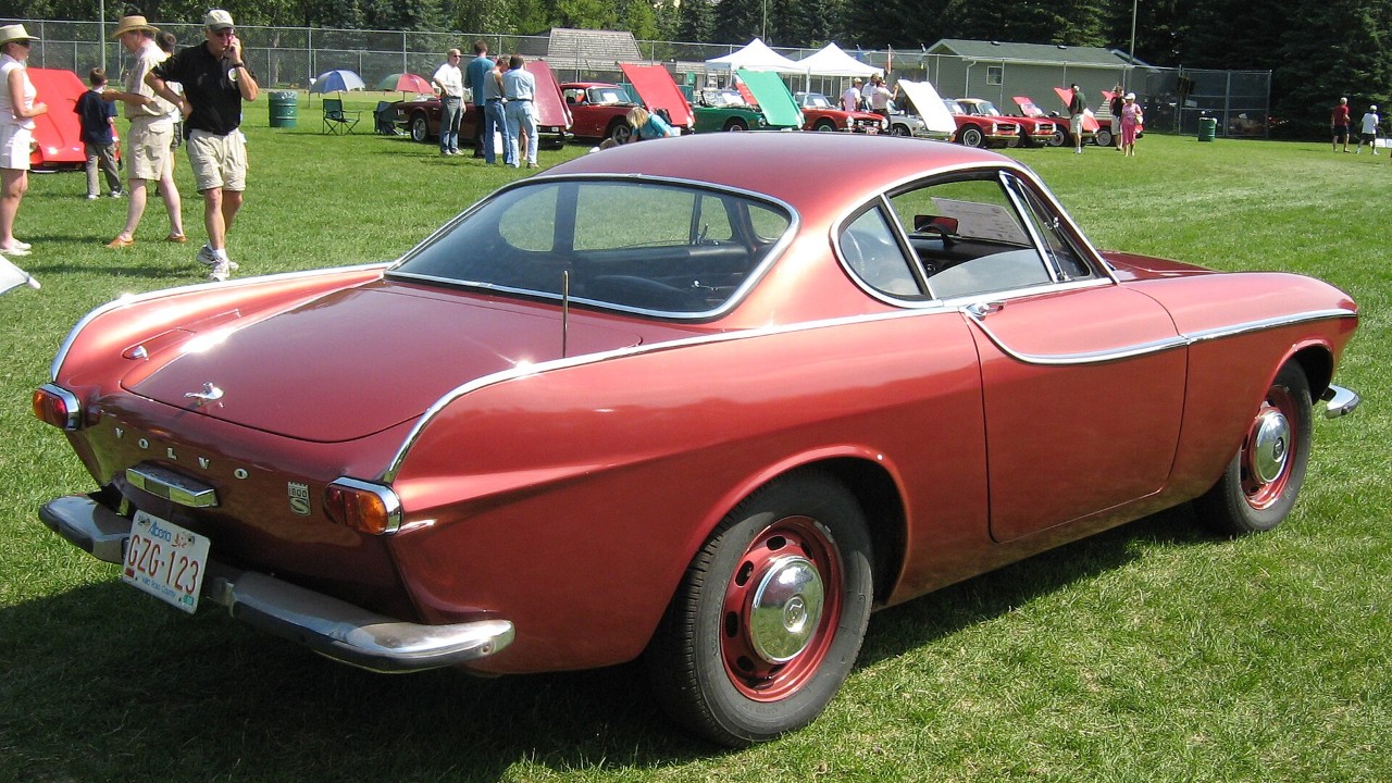 8 vehicles whose owners drove them past 1 million miles
