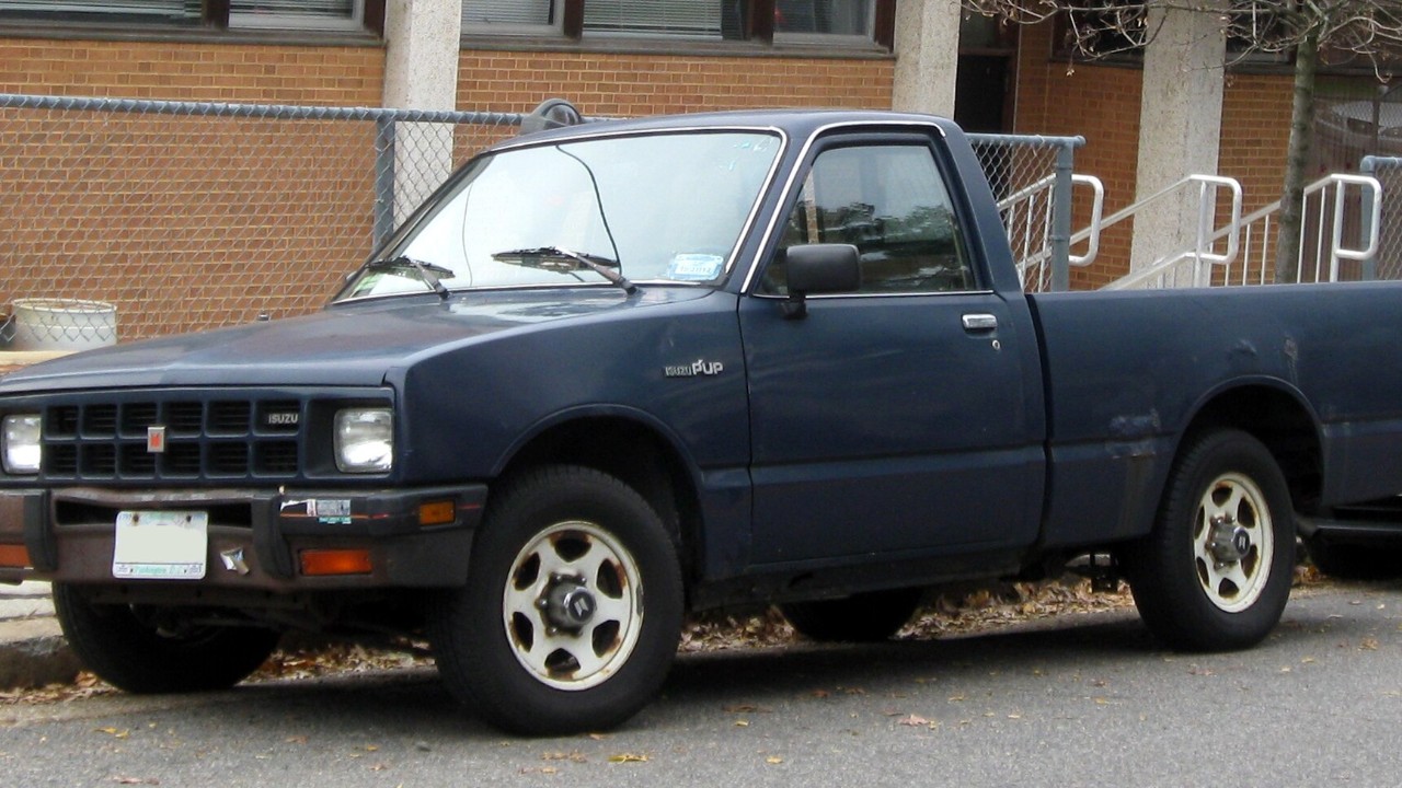 An Isuzu P'up compact pickup