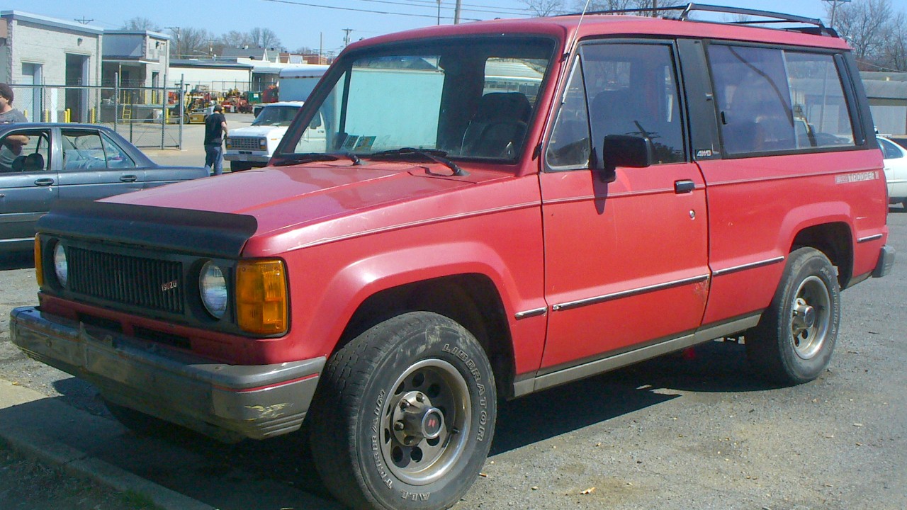 A 1986 Isuzu Trooper II two-door
