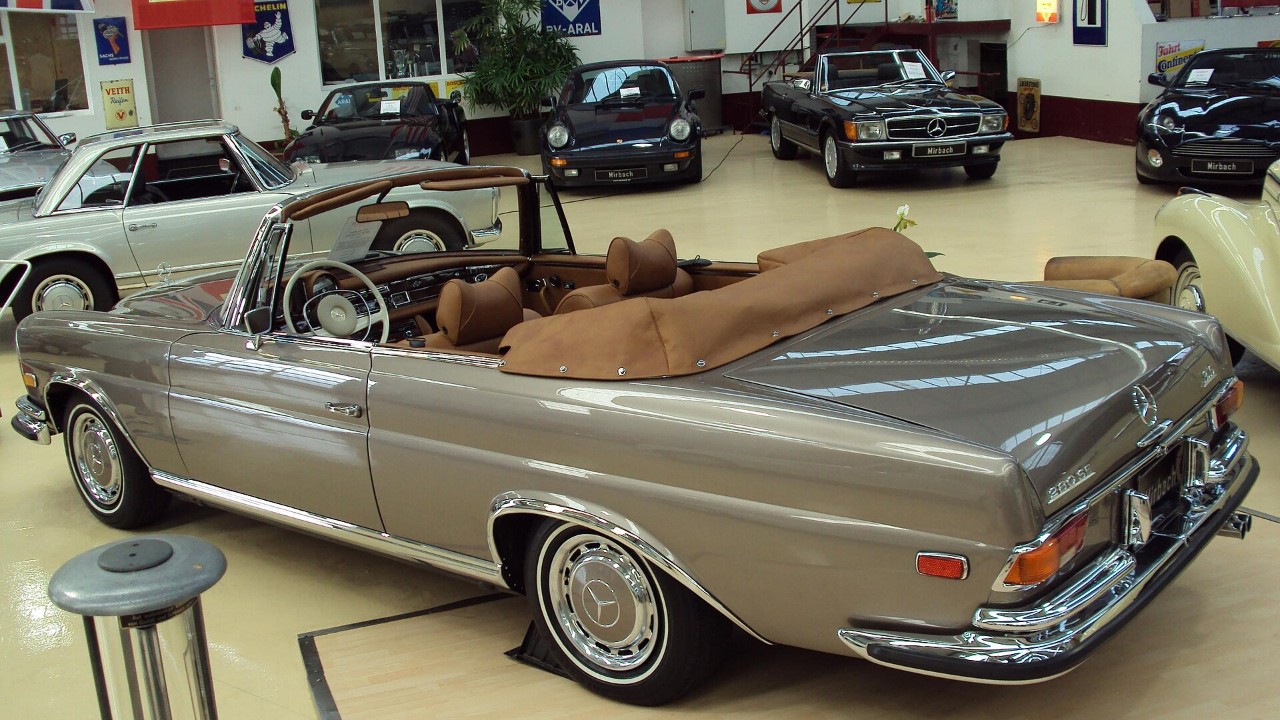 A Mercedes-Benz 280 SE 3.5 Cabriolet