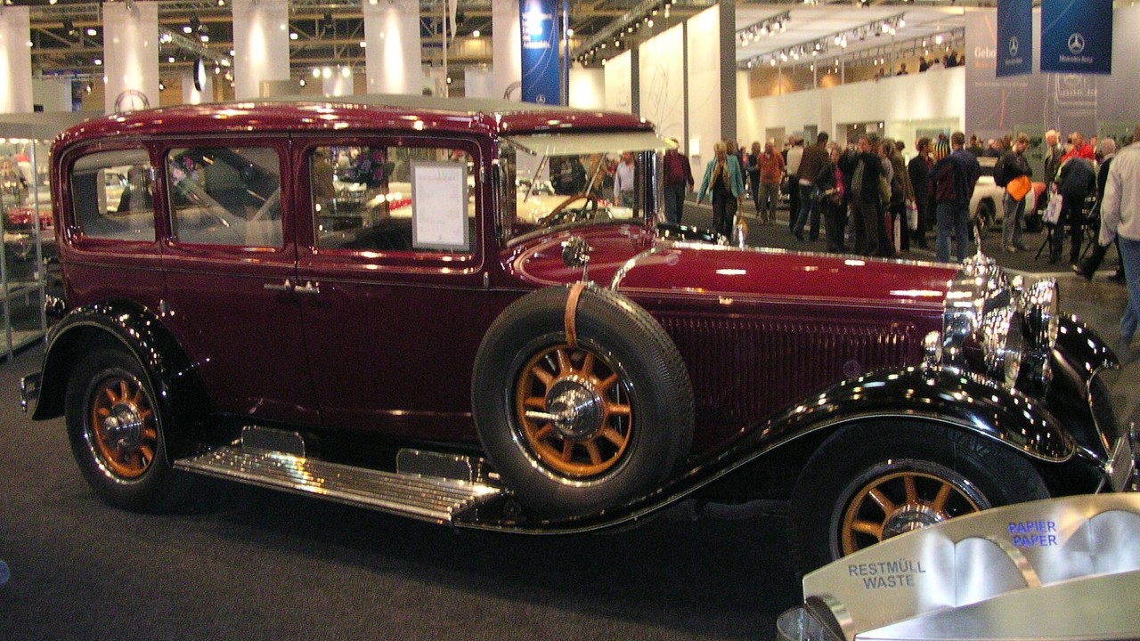 A Mercedes-Benz Nürburg 460 Pullman, the model behind the Pius XI Mercedes