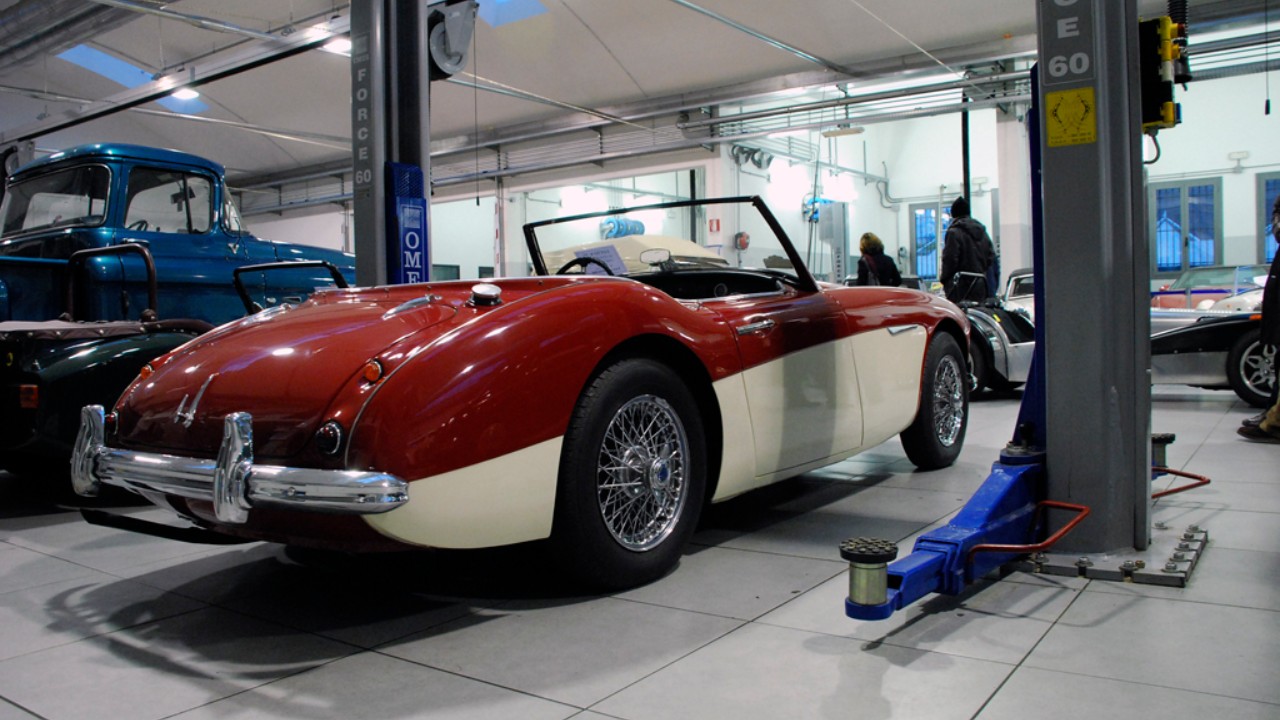 A 1960 Austin-Healey 3000 BT7
