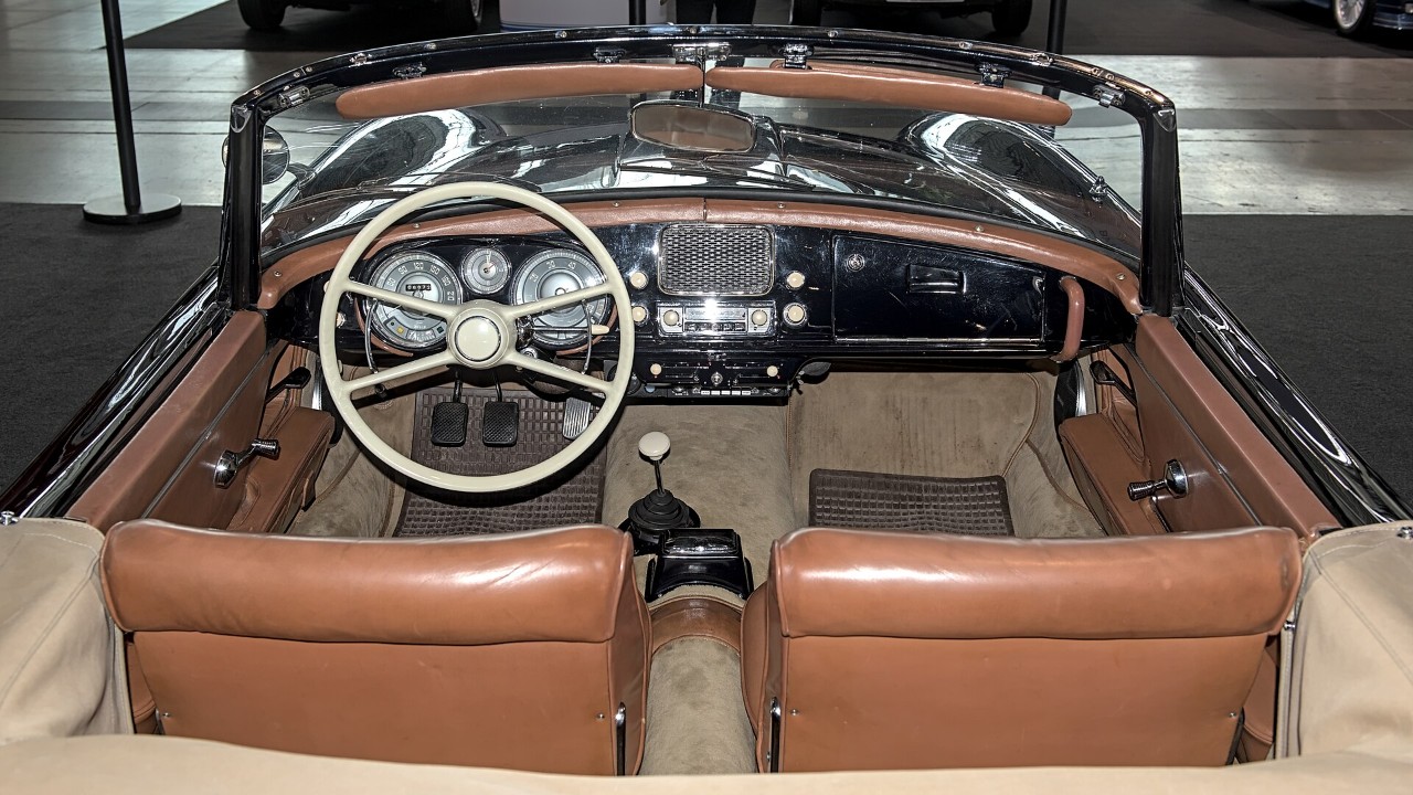 The cockpit of a BMW 507 roadster