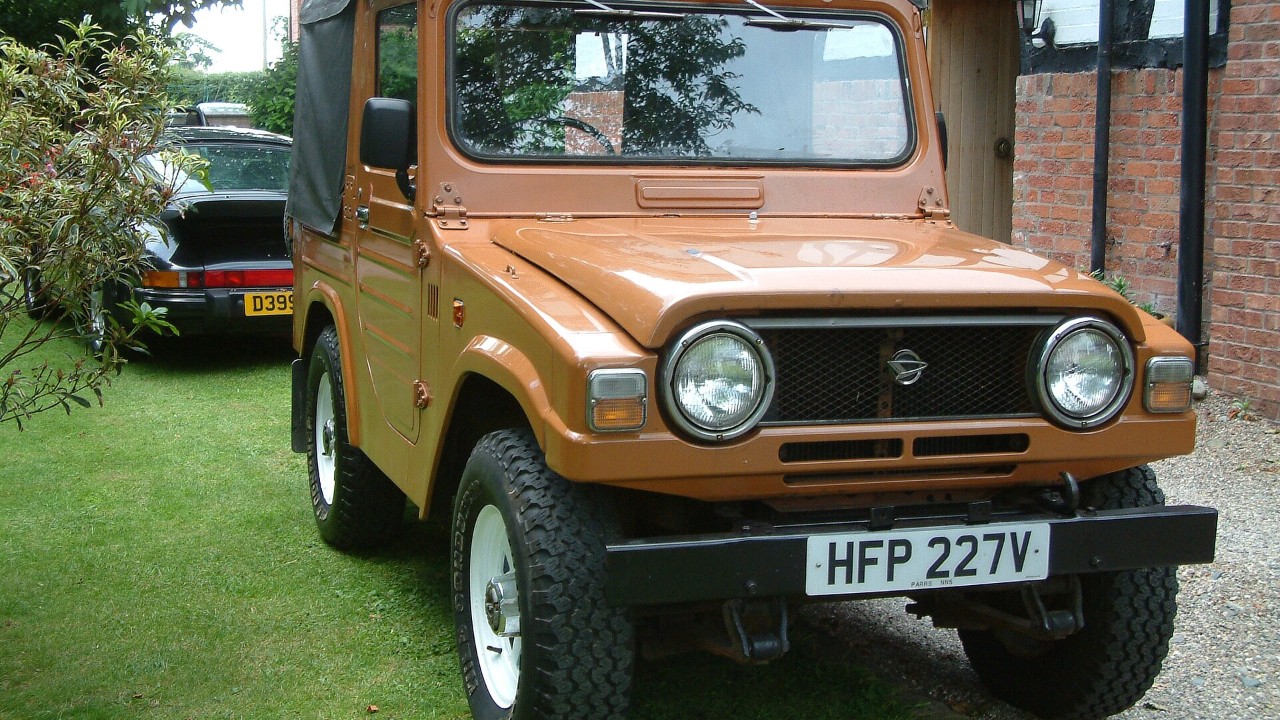 A Daihatsu Taft F50