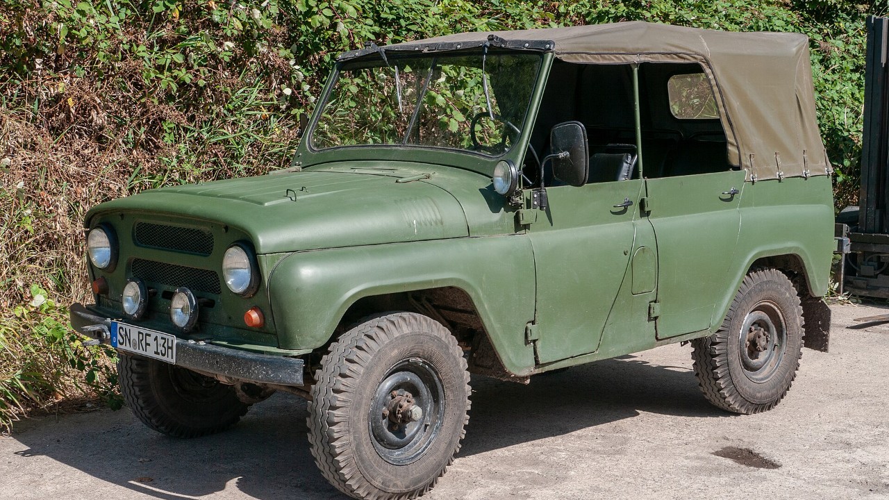 A UAZ-469