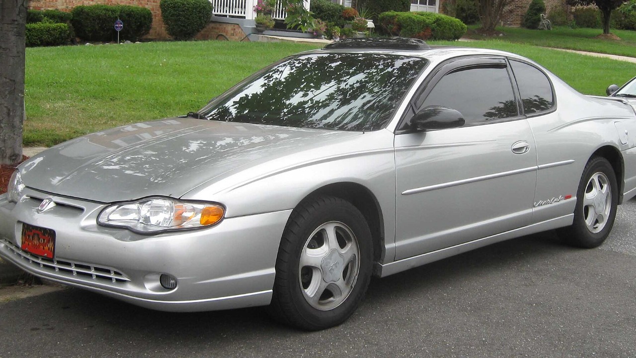 A 2000-2005 Chevrolet Monte Carlo