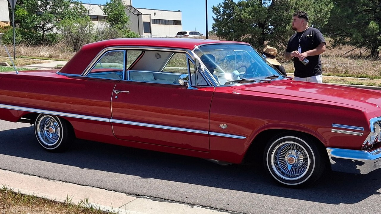 Chevrolet built fewer than 60 Z11 Impalas in 1963, with a 430-hp 427 and an aluminum front end
