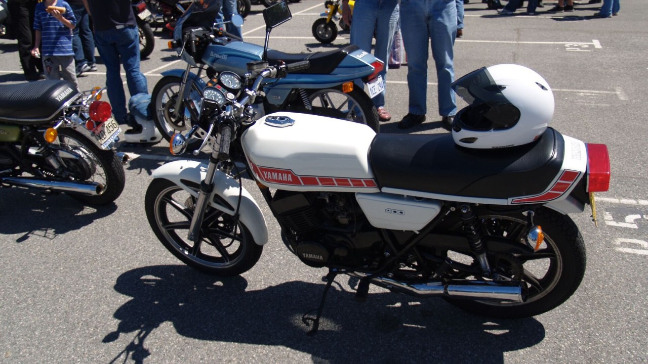 A Yamaha RD400 two-stroke twin