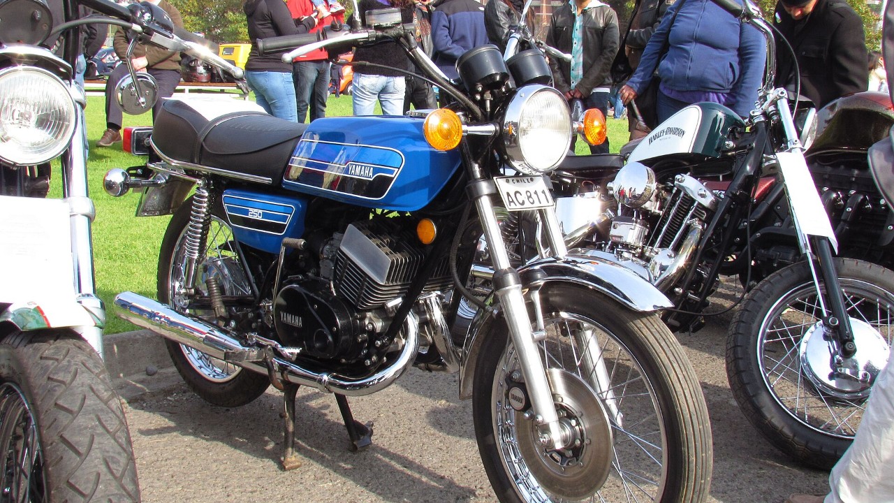 A 1976 Yamaha RD250