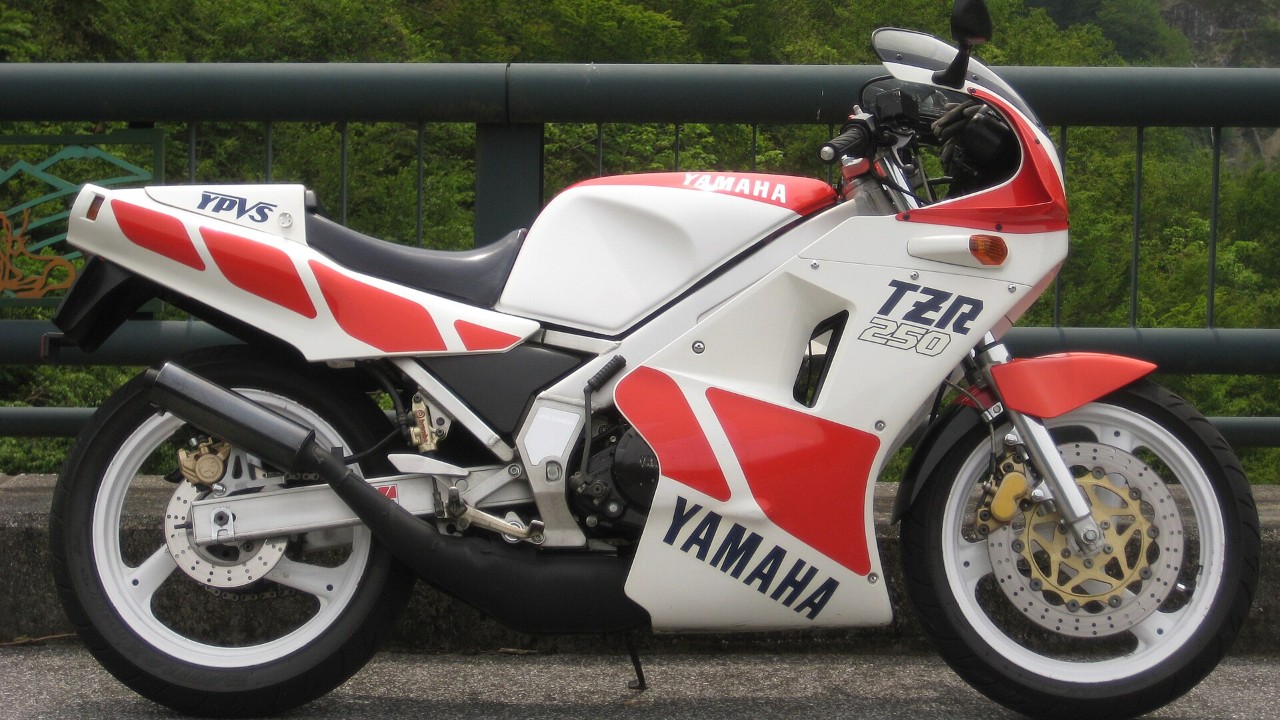 A 1986 Yamaha TZR250