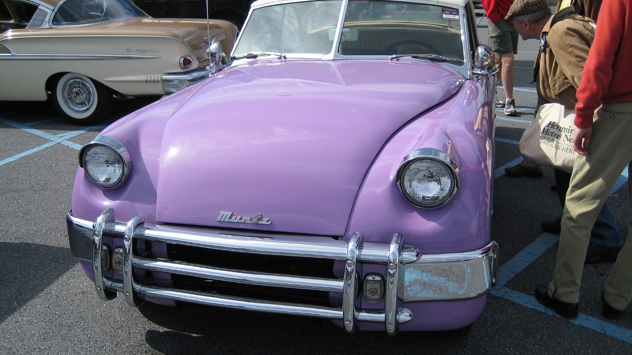A purple Muntz Jet at an AACA meet