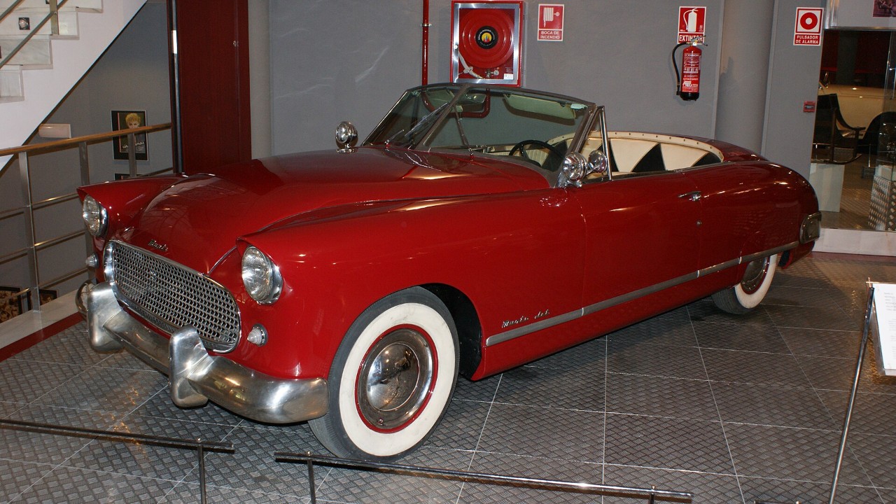 Earl Muntz built about 198 Muntz Jets from 1950 to 1954 and lost money on every one