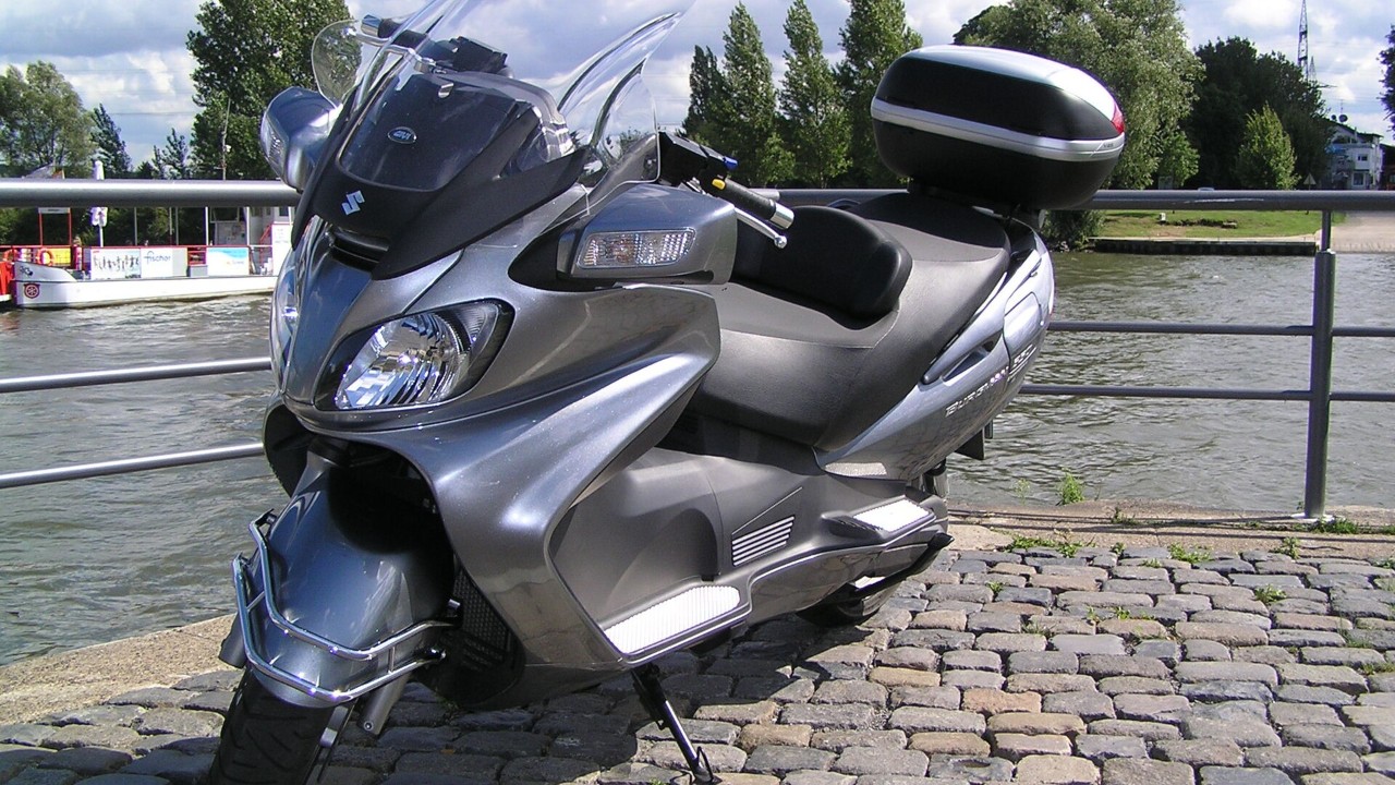 A Suzuki Burgman 650