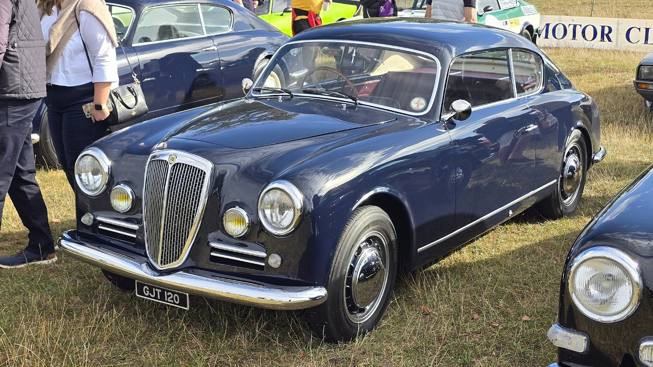 10 cars from the jet age that road testers called pure driving machines