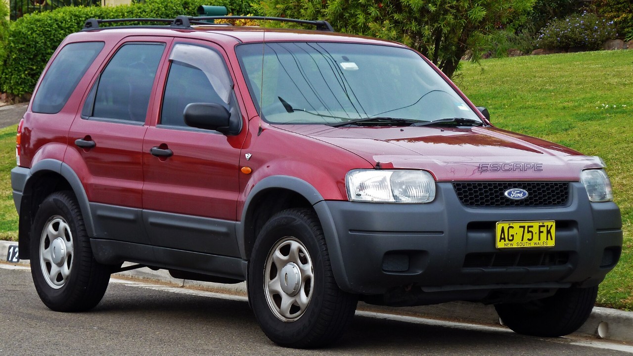 A 2003 Ford Escape XLS