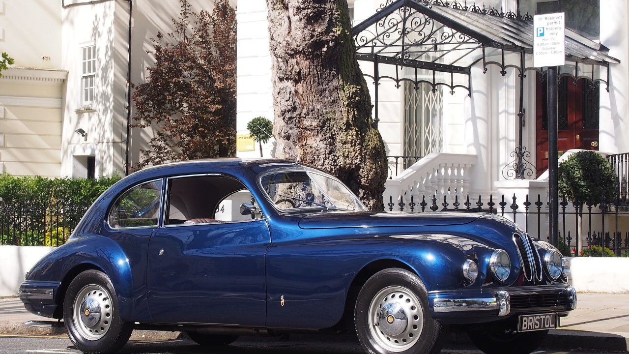 A 1952 Bristol 401