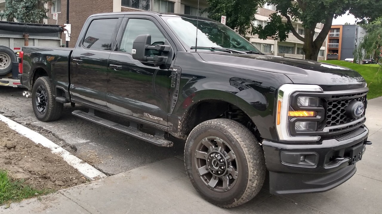 Ford recalls 41,748 Super Duty pickups and Expeditions whose LED headlights can dim or go dark