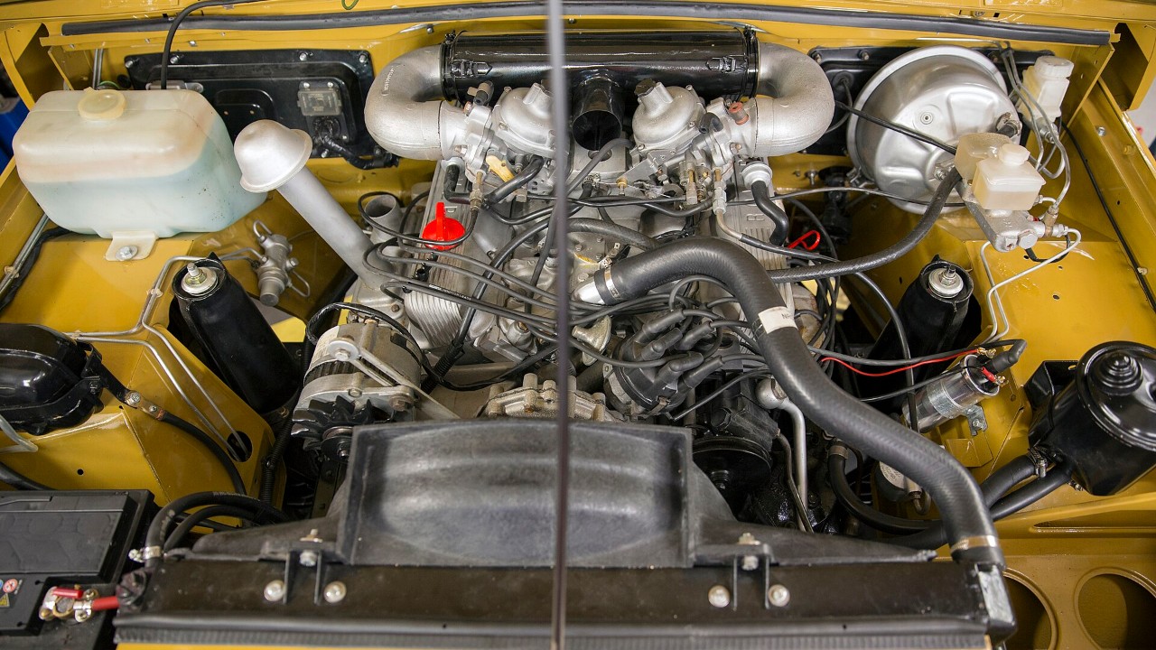 A 3528cc Rover V8 in a 1973 Range Rover