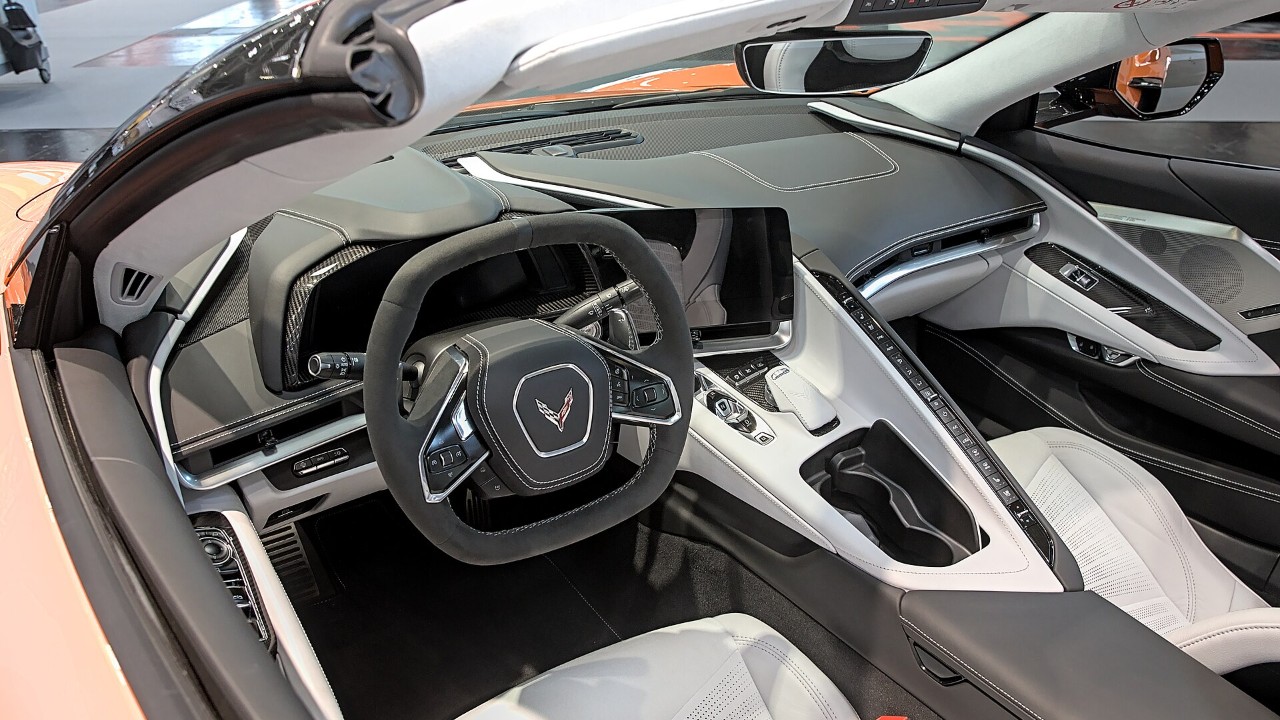 Chevrolet Corvette C8 convertibles, the base of the Corvette V8 Tourer