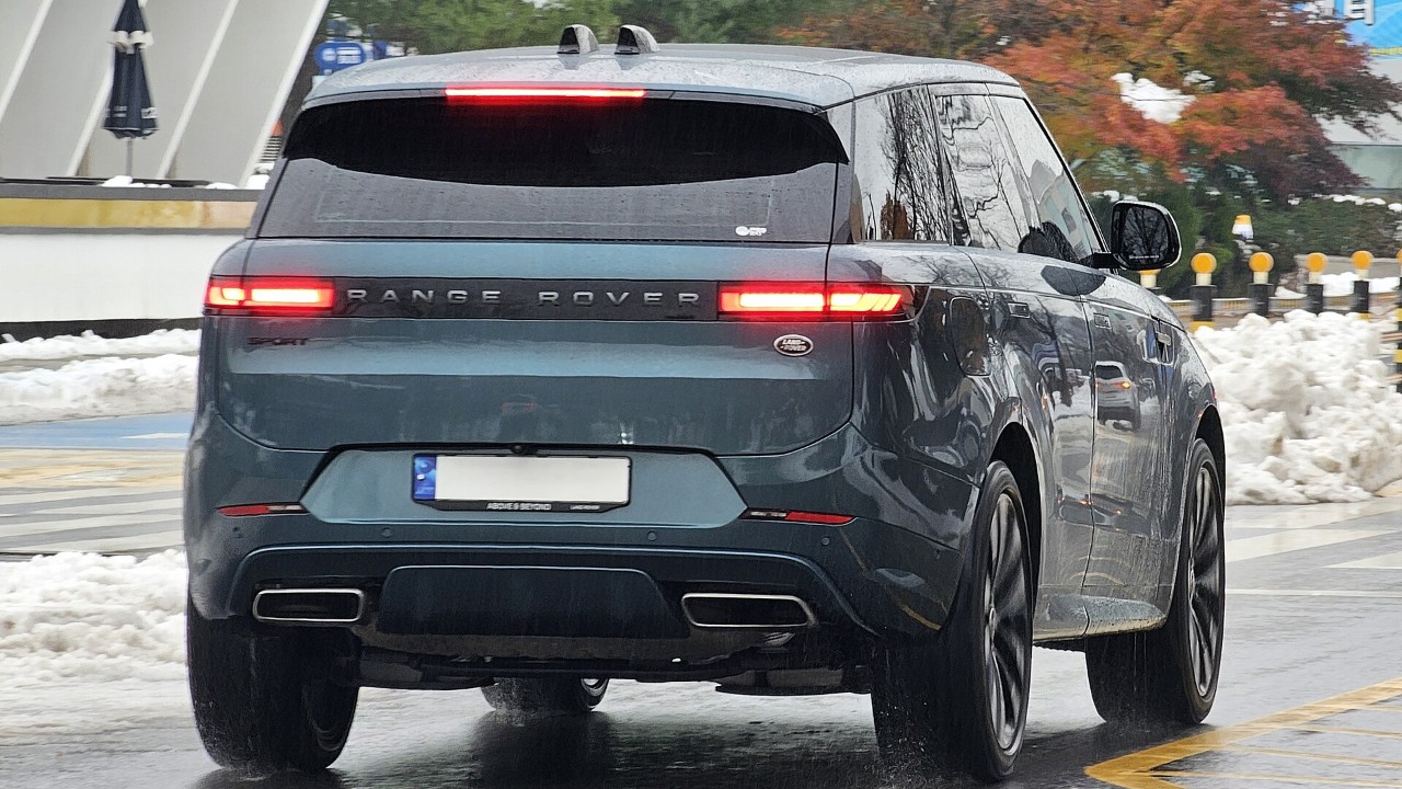 Land Rover recalls Range Rover Sports whose rear subframes may have left the supplier cracked