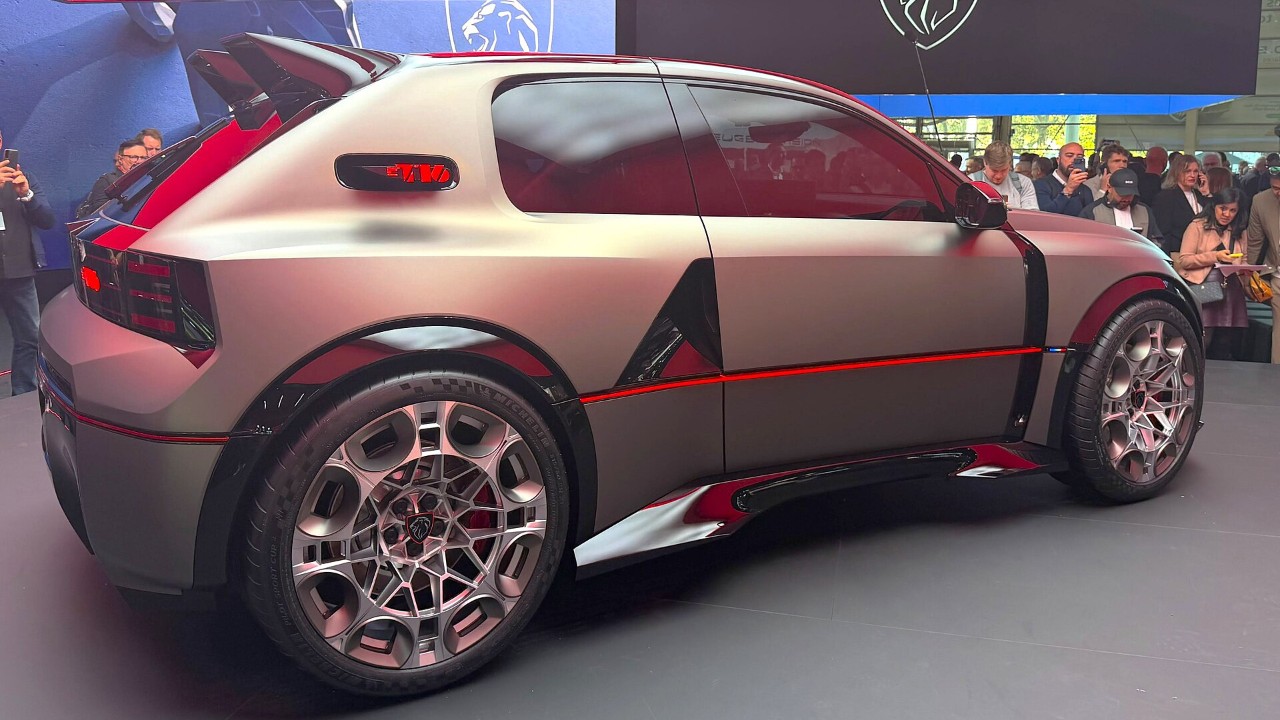 Rear view of the Peugeot E-T16 concept