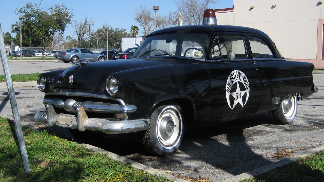 A 1954 Ford police car in New Orleans Police markings