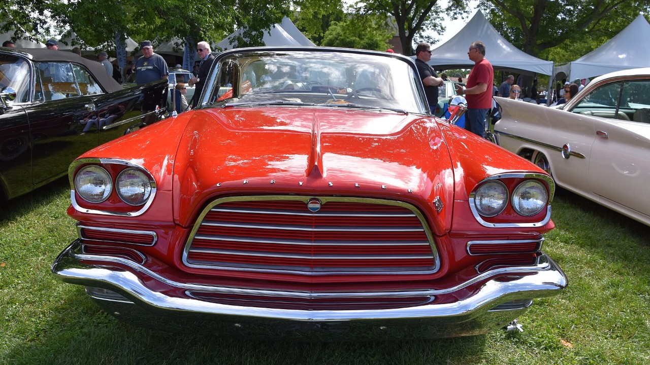A 1959 Chrysler 300E, the showcase for the 413 Chrysler RB V8