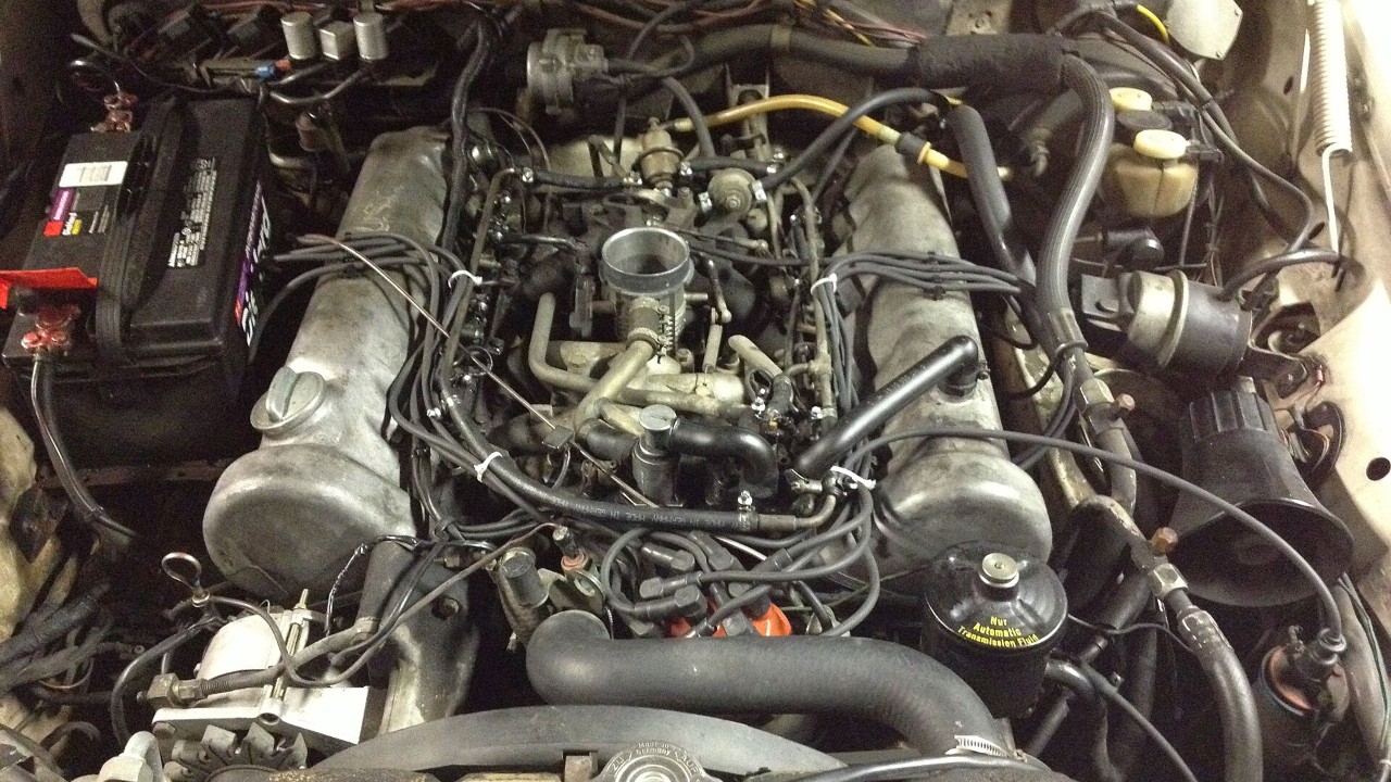 A Mercedes-Benz M117 V8