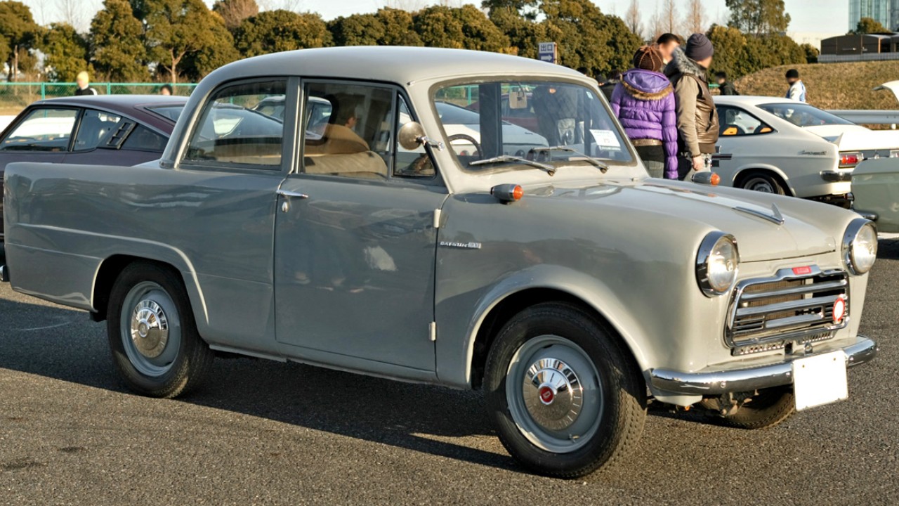 A Datsun 220 pickup