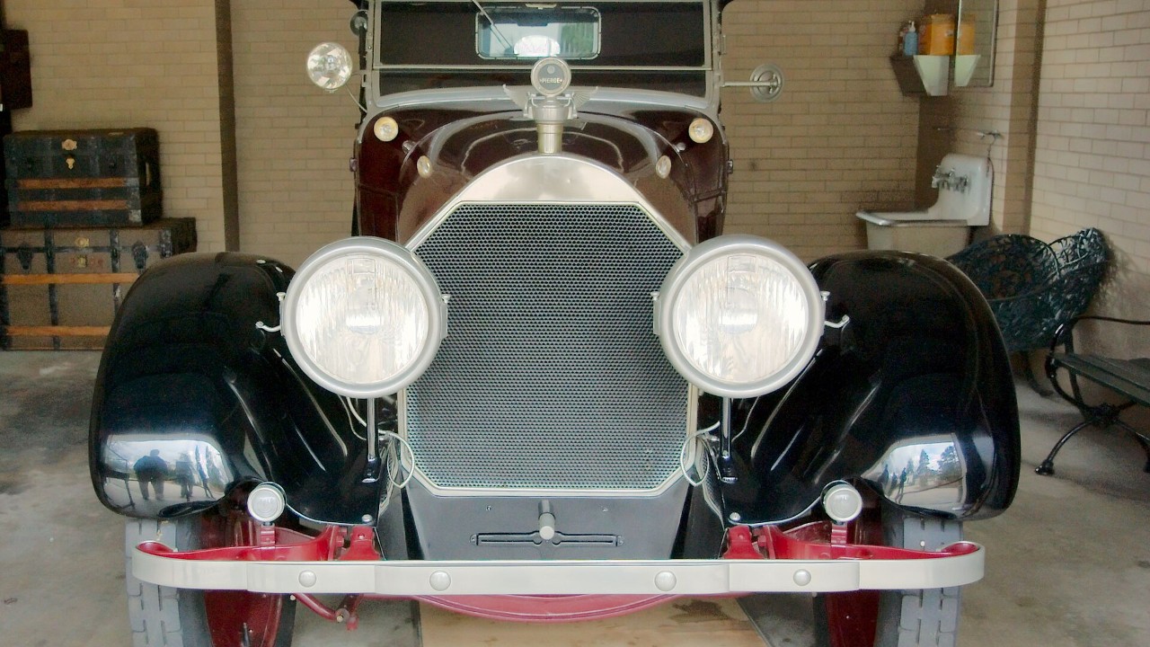 A 1919 Pierce-Arrow Model 48-B-5 roadster
