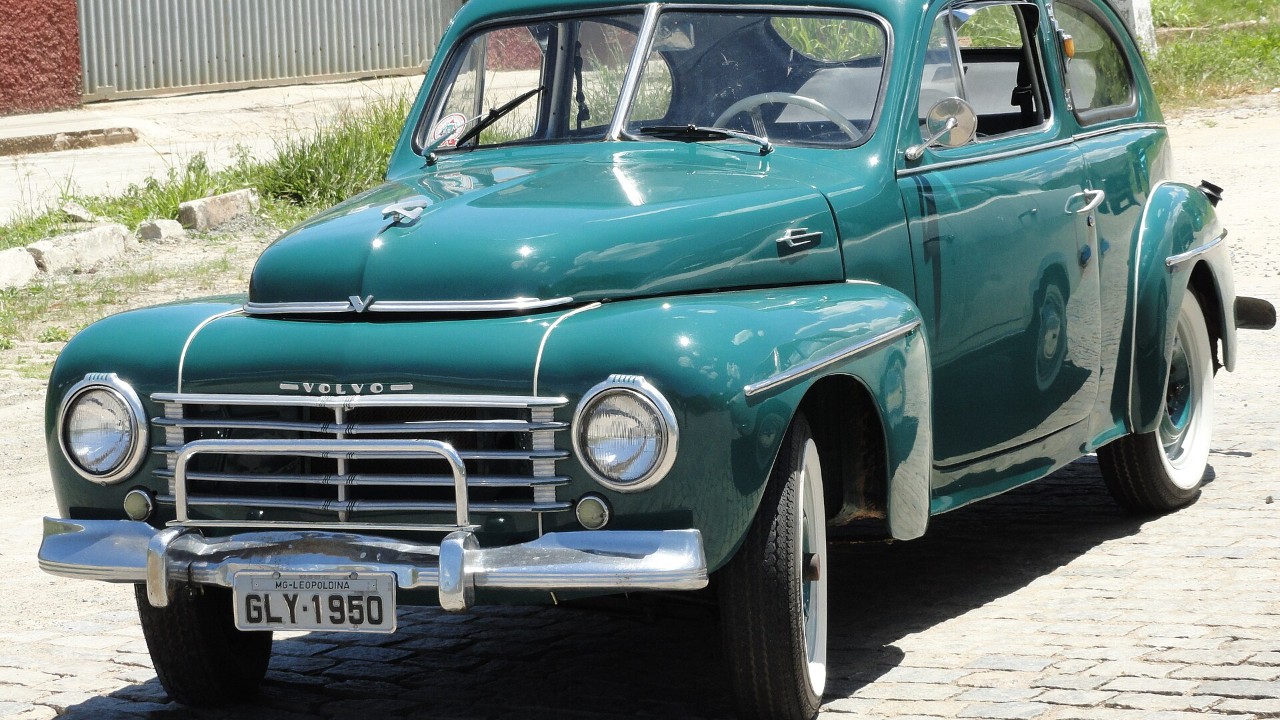 A 1950 Volvo PV444