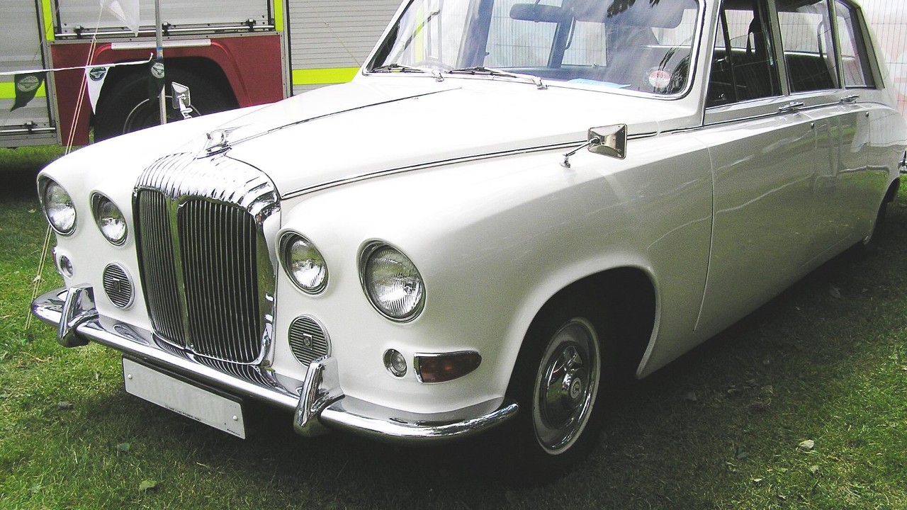A Daimler DS420 limousine