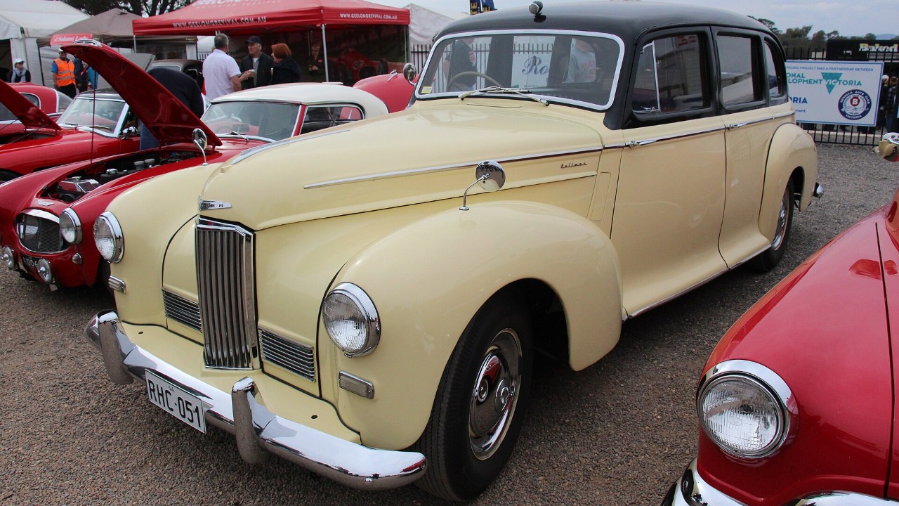 A Humber Pullman limousine