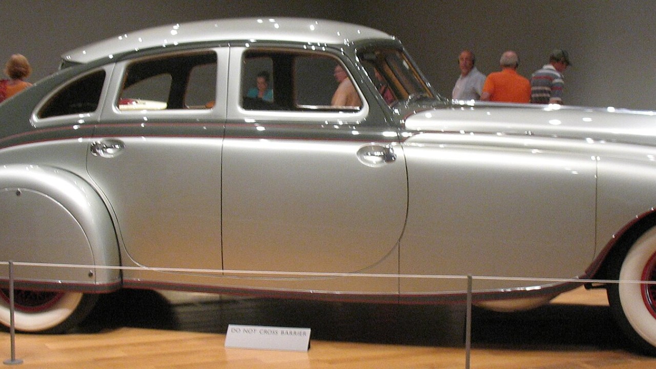 8 Pierce-Arrows from a one-cylinder 1901 Motorette to the 1933 Silver Arrow, built just five times