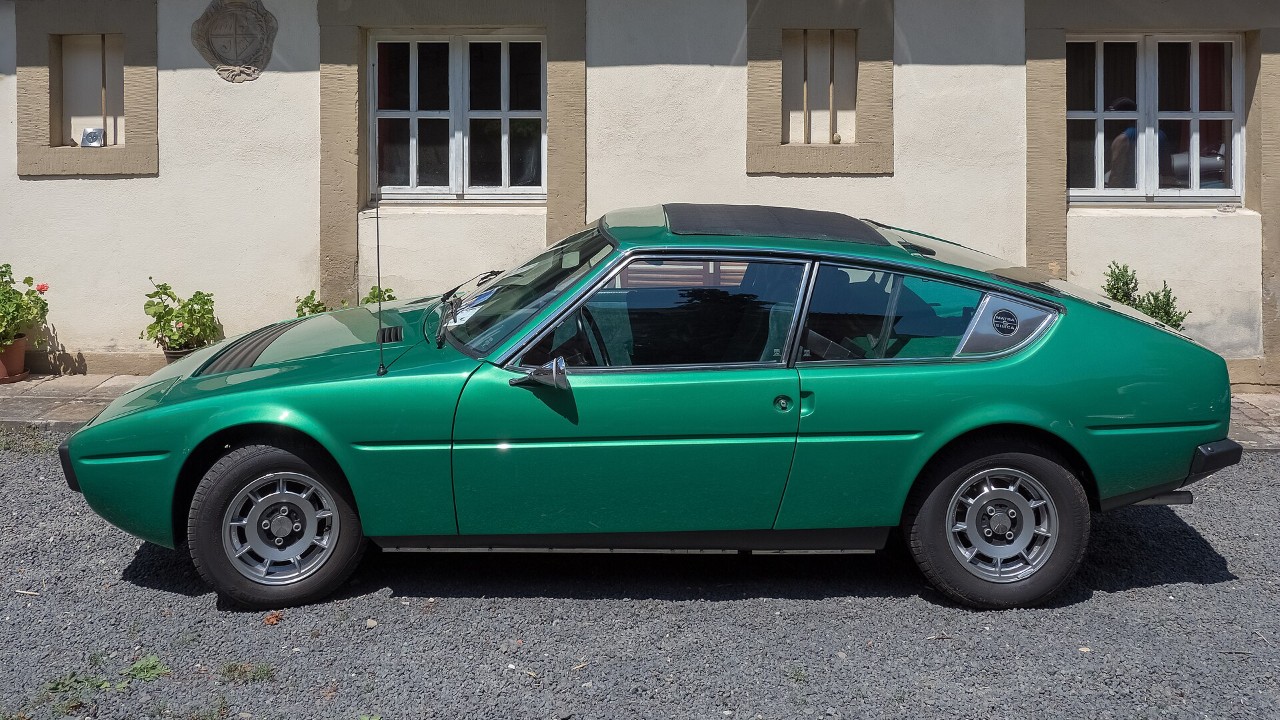 A green Matra-Simca Bagheera