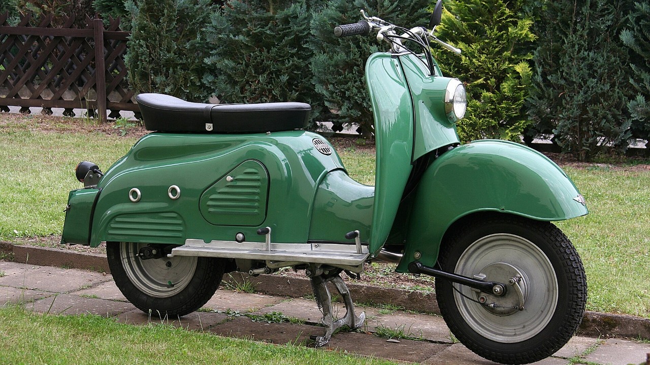 A Zündapp Bella R 154 scooter