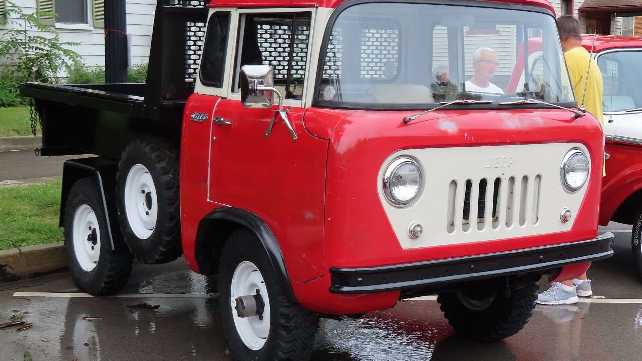 A 1958 Jeep FC-150 Forward Control pickup