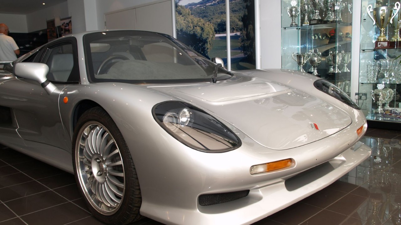 An Ascari Ecosse