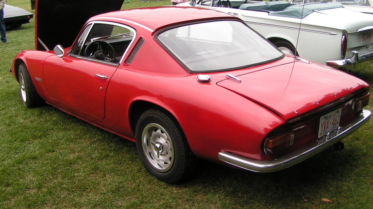 A Lotus Elan +2