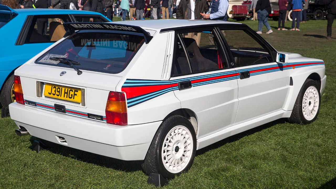 A 1992 Lancia Delta HF Integrale Evoluzione Martini 5